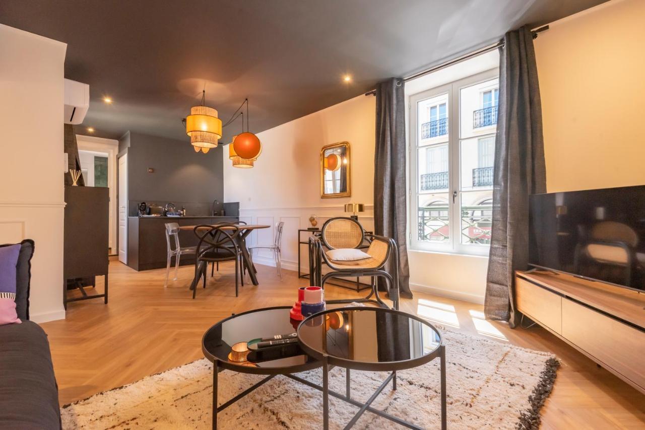 Le Cosy Chic . Proche Gare . Centre-Ville Macon . Neuf . Climatisation . Design . Wifi . 외부 사진
