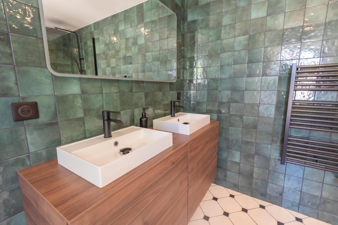 Le Cosy Chic . Proche Gare . Centre-Ville Macon . Neuf . Climatisation . Design . Wifi . 외부 사진
