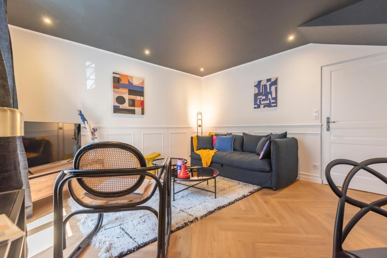Le Cosy Chic . Proche Gare . Centre-Ville Macon . Neuf . Climatisation . Design . Wifi . 외부 사진